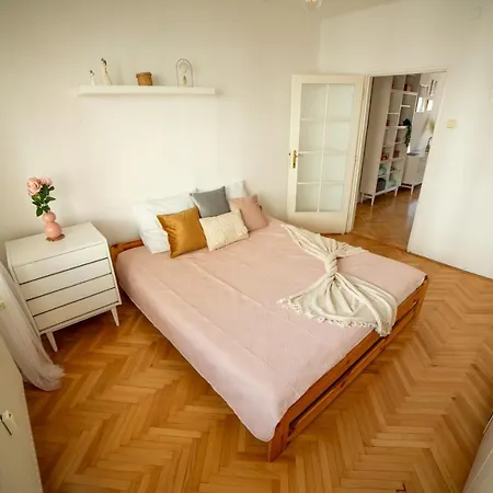 Apartamento 212 - Boho In Next To City Center 5 Minutes To Wenceslas Square