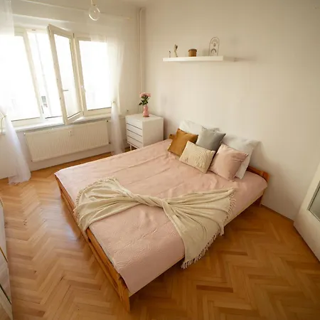 Apartamento 212 - Boho In Next To City Center 5 Minutes To Wenceslas Square Praga